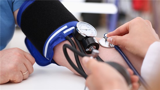 Який оптимальний рівень артеріального тиску у пацієнтів з цукровим діабетом?
