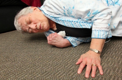 Авторы анализировали связь между приемом и интенсивностью гипотензивной терапии и травмами, возникающими при падениях у пожилых...